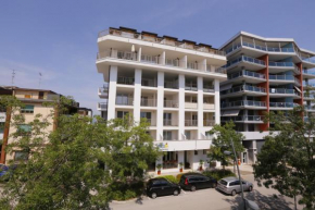 Hotel & Apartments Eldorado Grado